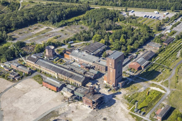 Aerial view, Heinrich-Robert colliery, creative centre, former Verbundbergwerk Ost, coal mining, Pelkum, Hamm, Ruhr area, North Rhine-Westphalia, Germany, DE, Europe, birds-eyes view, aerial photograph, aerial photography, aerial photography, overview, overview, bird's eye view, winding tower, colliery, colliery tower, colliery wasteland, structural change