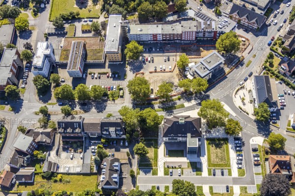 Aerial view, Bürgeramt Heessen Stadt Hamm, New parking spaces, Construction site redesign - renewal market square, Heessen, Hamm, Ruhr area, North Rhine-Westphalia, Germany, DE, Europe, birds-eyes, view, aerial view, aerial photography, aerial photography, overview, overview, bird's eye view, Hamm-Heessen, Bürgeramt, Bürgerzentrum, market, weekly market market, fresh food, organic food