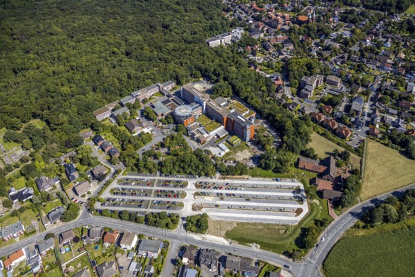 Aerial photo, Barbara-Klinik, new car parks, helipad, Heessen, Hamm, Ruhr area, North Rhine-Westphalia, Germany, DE, Europe, birds-eyes, view, aerial photography, aerial photography, overview, overview, bird's eye view, health, care, doctors, medicine, surgery, therapy