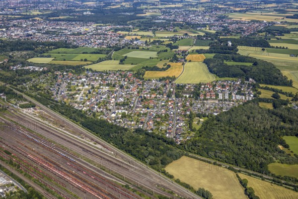 Aerial view, overview Hamm Lohauserholz, marshalling yard, Hamm, Ruhr area, North Rhine-Westphalia, Germany, DE, Europe, birds-eyes, view, aerial photography, aerial photography, overview, bird's eye view, Lohauserholz, freight, freight yard, goods trains, freight traffic, transport, logistics