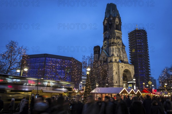 DEU Germany Germany Berlin The Memorial Church in Berlin-Charlottenburg in the pre-Christmas light