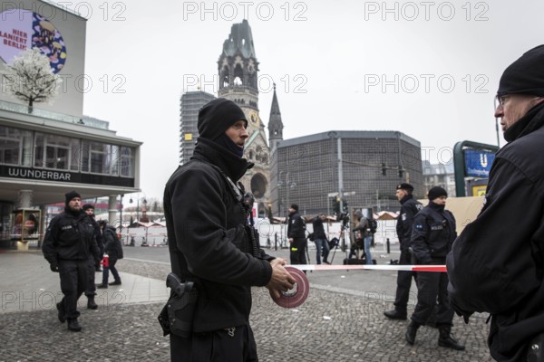 DEU Germany Germany Berlin Day after the attack on the Christmas market at the Memorial Church