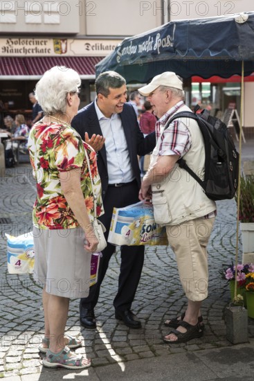 DEU Germany Germany Berlin The SPD parliamentary group leader of the Berlin SPD Raed Saleh in his constituency and place of residence Berlin-Spandau