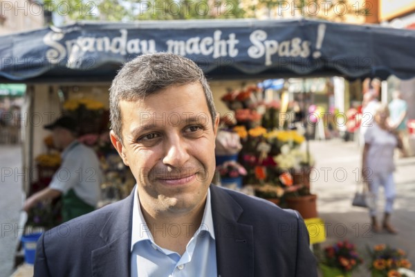 DEU Germany Germany Berlin The SPD parliamentary group leader of the Berlin SPD Raed Saleh in his constituency and place of residence Berlin-Spandau