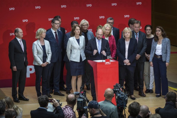 DEU Germany Germany Berlin SPD press conference and photo opportunity after the lost state election in North Rhine-Westphalia