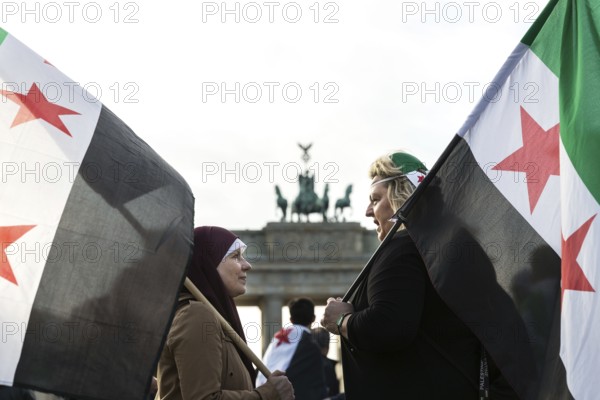 DEU Germany Germany Berlin Demonstration against the ongoing civil war in Syria in front of the Brandenburg Tor