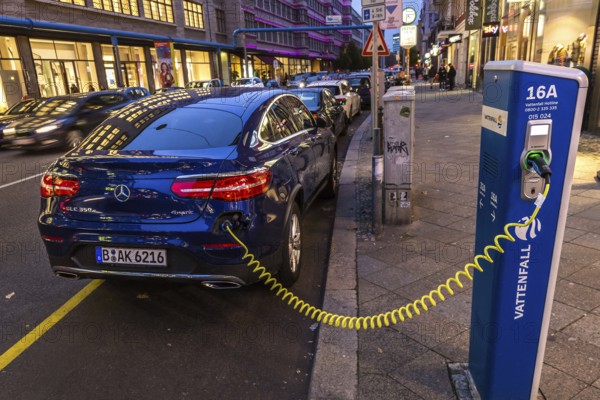 DEU Germany Germany Berlin A Mercedes Benz electric car at a Vattenfall charging station in Charlottenburg