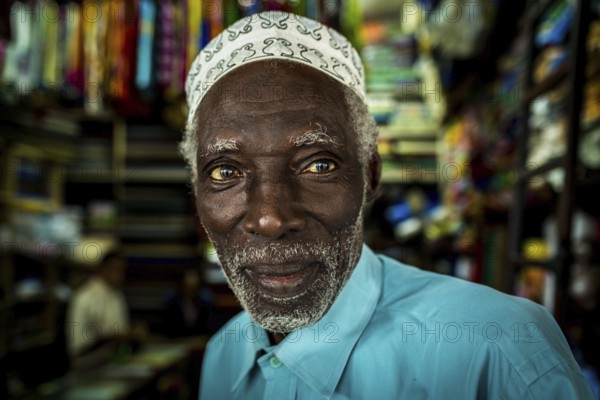 RWA RWANDA RUANDA Kigali A 79-year-old Rwandan man in the banking district of Kiyovu