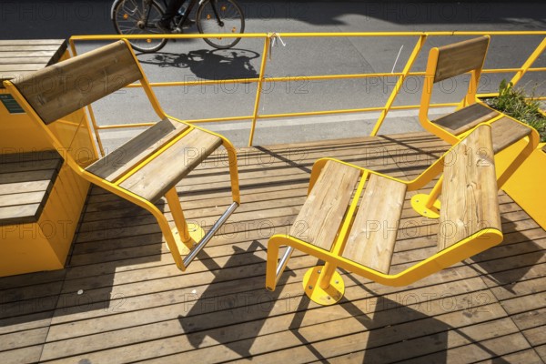 DEU Germany Germany Berlin The redesigned Bergmannstrasse with quiet zones and parklets