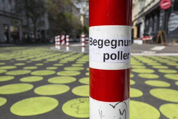 DEU Germany Germany Berlin The redesigned Bergmannstrasse with quiet zones and parklets, new sidewalk pavements