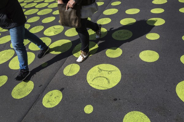 DEU Germany Germany Berlin The redesigned Bergmannstrasse with quiet zones and parklets, redesigned lane markings