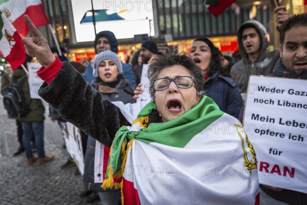 DEU Germany Germany Berlin Protests against the Iranian government by demonstrations of exiled Iranians on Kurfürstendamm