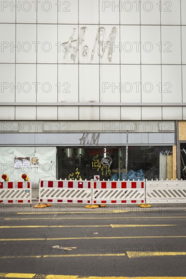 DEU Germany Germany Berlin A closed branch of the fashion group H&M on Karl-Marx-Allee in Neukölln