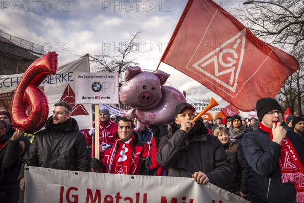 DEU Germany Germany Berlin Siemens employees and their suppliers demonstrate in front of the company's Berlin headquarters in favour of wage increases and flexible working hours