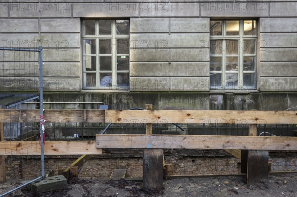 DEU Germany Germany Berlin Impressions from Humboldt University Unter den Linden. Building site in the backyard of the university. Presumed cause is moisture damage