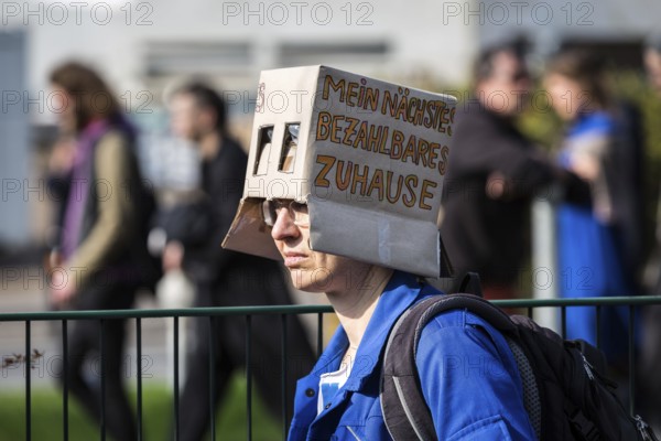 DEU Germany Germany Berlin More than 13, 000 people demonstrated in Berlin city centre on Saturday under the slogan 'Resist rent madness'. Their protest was directed against rent increases, gentrification and speculation