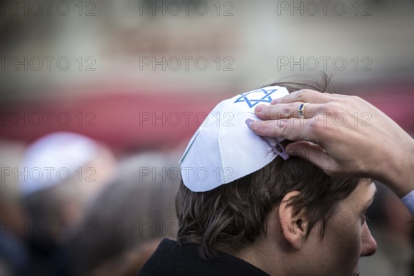 DEU Germany Germany Potsdam With the slogan 'Potsdam wears a kippa', more than a hundred people took part in a protest march through the city centre against growing anti-Semitism in Germany