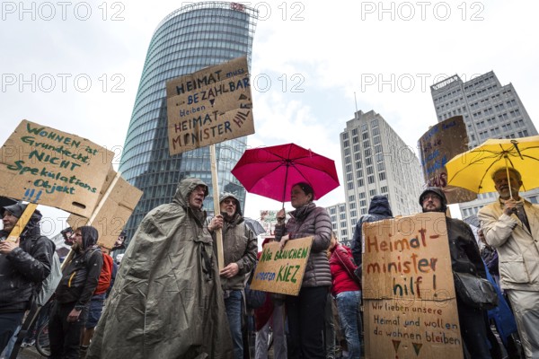 DEU Germany Germany Berlin More than 13, 000 people demonstrated in Berlin city centre on Saturday under the slogan 'Resist rent madness'. Their protest was directed against rent increases, gentrification and speculation