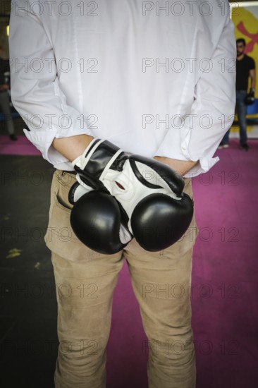 DEU Germany Germany Berlin As part of the German Foundation Week, the Cologne-based organisation Rheinflanke demonstrates sporting opportunities for refugees in the hangar at Tempelhof Airport. Exercises for kick-boxing