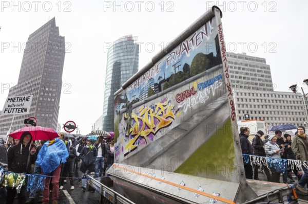 DEU Germany Germany Berlin More than 13, 000 people demonstrated in Berlin city centre on Saturday under the slogan 'Resist rent madness'. Their protest was directed against rent increases, gentrification and speculation