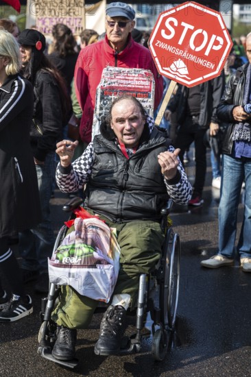 DEU Germany Germany Berlin More than 13, 000 people demonstrated in Berlin city centre on Saturday under the slogan 'Resist rent madness'. Their protest was directed against rent increases, gentrification and speculation