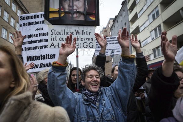 DEU Germany Germany Berlin Demonstration ' March of Women, which was organised by AFD member, the Kurdish woman Leyla Bilge. The protest was directed against the sexism of asylum seekers and the German government's immigration policy. Dance during blockade