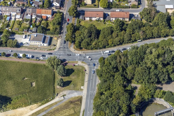Aerial view, intersection Dolberger Straße, Fährstraße and Amtsstraße in Heessen, Hamm, Ruhr area, North Rhine-Westphalia, Germany, DE, Europe, birds-eyes view, aerial view, aerial photography, aerial photography, overview, overview, bird's eye view