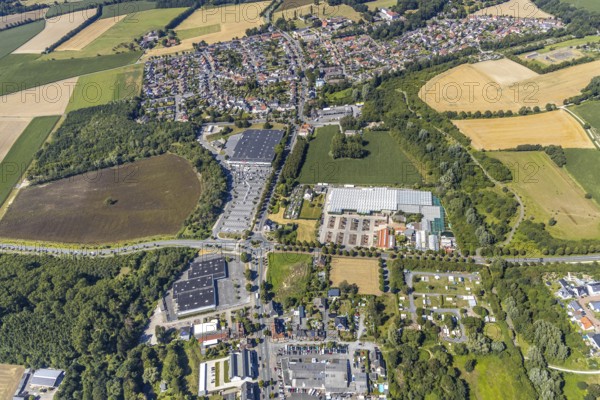 Aerial view, dog park, future building area Unterm breiten Weg, roundabout Münsterstraße Warendorfer Straße, Sachsenring, Heessen, Hamm, Ruhr area, North Rhine-Westphalia, Germany, DE, Europe, birds-eyes view, aerial photograph, aerial photography, aerial photography, overview, bird's eye view