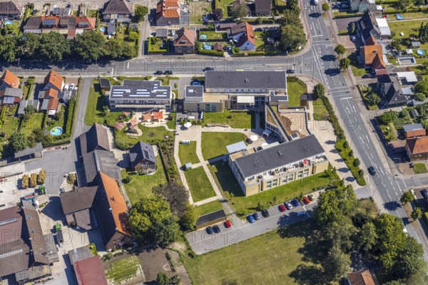Aerial photo, Seniorenzentrum St. Josef, Katholische KiTa St. Josef, Hamm, Ruhr area, North Rhine-Westphalia, Germany, DE, Europe, birds-eyes, view, aerial photograph, aerial photography, aerial photography, overview, overview, bird's eye view, living, in, old age, retirement home, nursing home, childcare, education, daycare, daycare centre, pedagogy