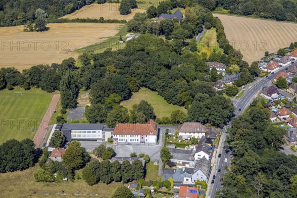 Aerial view, primary school Josefschule, Hamm, Ruhr area, North Rhine-Westphalia, Germany, DE, Europe, birds-eyes, view, aerial photography, aerial photography, aerial photography, overview, overview, bird's eye view, education, pupils, college, training, school year, homework, class, year group, education, pedagogy