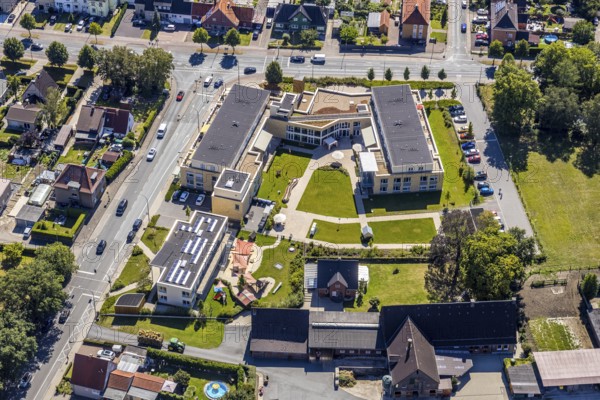 Aerial photo, Seniorenzentrum St. Josef, Katholische KiTa St. Josef, Hamm, Ruhr area, North Rhine-Westphalia, Germany, DE, Europe, birds-eyes, view, aerial photograph, aerial photography, aerial photography, overview, overview, bird's eye view, living, in, old age, retirement home, nursing home, childcare, education, daycare, daycare centre, pedagogy