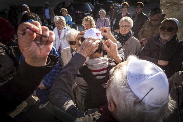 DEU Germany Germany Potsdam With the slogan 'Potsdam wears a kippa', more than a hundred people took part in a protest march through the city centre against growing anti-Semitism in Germany