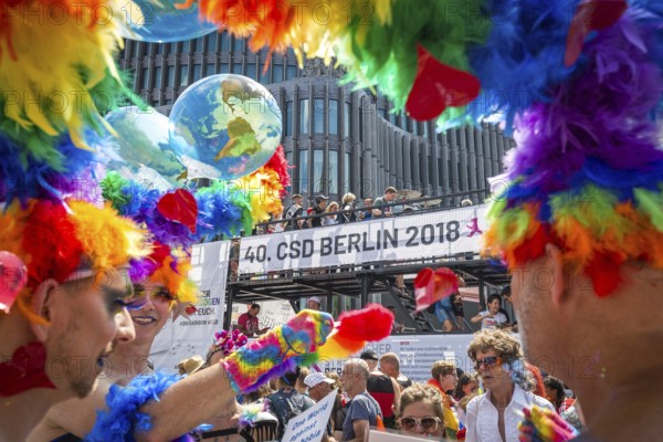 DEU Germany Germany Berlin Scenes from Christopher Street Day CSD on a hot Saturday