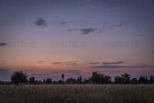DEU Germany Germany Berlin Sunset on Tempelhofer Feld