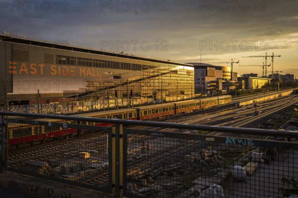 DEU Germany Germany Berlin The new East Side Mall at sunset
