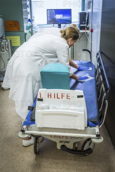 DEU Germany Germany Berlin Scenes in the emergency room of Gertrauden Hospital