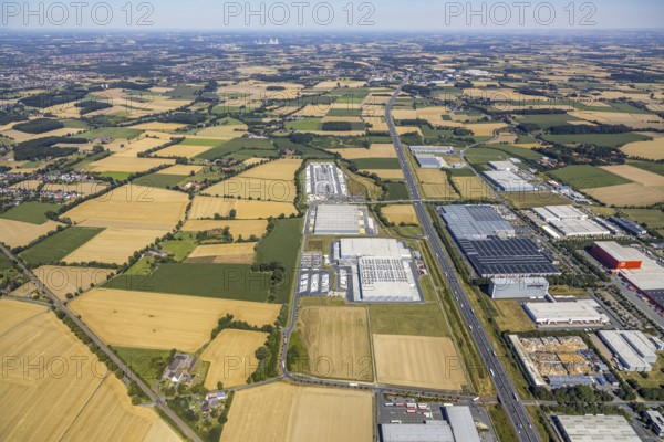 Aerial view, DPD depot in Hamm, truck stop Osterbönener Weg, logistics centre, Hamm, Ruhr area, North Rhine-Westphalia, Germany, DE, Europe, birds-eyes view, aerial view, aerial photography, aerial photography, overview, bird's eye view, truck stop, road block, road narrowing