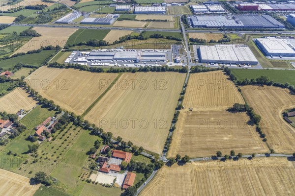 Aerial view, DPD depot in Hamm, truck stop Osterbönener Weg, logistics centre, Hamm, Ruhr area, North Rhine-Westphalia, Germany, DE, Europe, birds-eyes view, aerial view, aerial photography, aerial photography, overview, bird's eye view, truck stop, road block, road narrowing