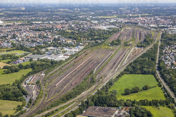 Aerial photo, marshalling yard, Ablaufberg, Hamm, Ruhr area, North Rhine-Westphalia, Germany, DE, Europe, birds-eyes, view, aerial photograph, aerial photography, aerial photography, overview, bird's eye view, freight, freight yard, goods trains, freight traffic, transport, logistics