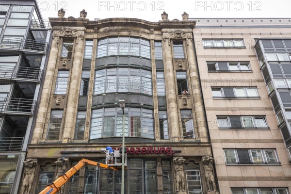 DEU Germany Germany Berlin The dismantling of the TAZ lettering on the old TAZ building on Rudi-Dutschke-Str