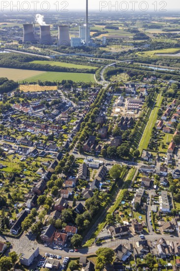 Aerial view, Old sports ground, In the Herringen district, Deutsche Reihenhaus AG, new residential quarter with 49 homes, Herringen, Hamm, Ruhr area, North Rhine-Westphalia, Germany, DE, Europe, birds-eyes view, aerial photograph, aerial photography, aerial photography, overview, bird's eye view