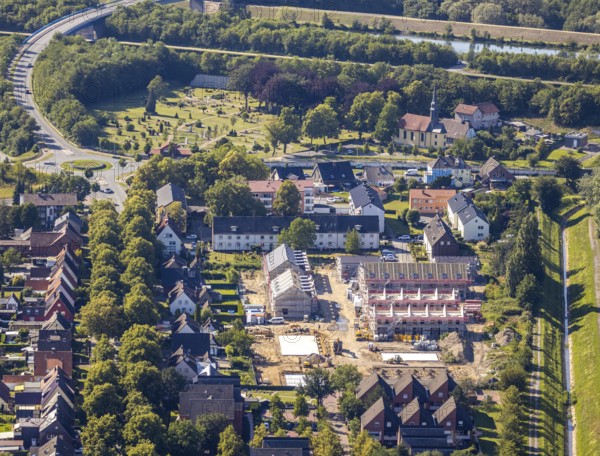 Aerial view, Old sports ground, In the Herringen district, Deutsche Reihenhaus AG, new residential quarter with 49 homes, Herringen, Hamm, Ruhr area, North Rhine-Westphalia, Germany, DE, Europe, birds-eyes view, aerial photograph, aerial photography, aerial photography, overview, bird's eye view