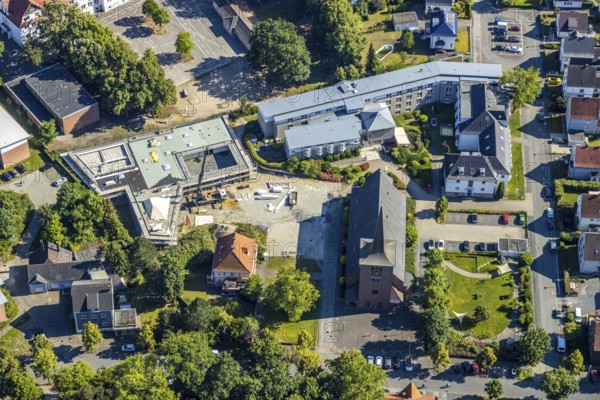 Aerial view, extension An den Kirchen, Herringen, near Caritas-Altenheim St. Josef, Catholic Church Heilig Kreuz, Ev. Altenzentrum St. Victor-Herringen, Hamm, Ruhr area, North Rhine-Westphalia, Germany, DE, Europe, birds-eyes view, aerial view, aerial photography, aerial photography, overview, bird's eye view
