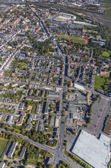 Aerial view, city centre view, Wilhelmstraße, sports centre west, Hamm, Ruhr area, North Rhine-Westphalia, Germany, DE, Europe, football pitch, football stadium, football club, property tax, real estate, aerial view, aerial photography, aerial photography, sports, sports facilities, sports field, sports facility, stadium, overview, bird's eye view, residential area, living and working, living and life, residential area, residential buildings, residential quality, housing estate, birds-eyes view, overview
