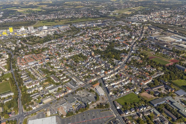 Aerial view, city centre view, Wilhelmstraße, sports centre west, Hamm, Ruhr area, North Rhine-Westphalia, Germany, construction site new building, Brökelmann Ölmühle GmbH, DE, Europe, football pitch, football stadium, football club, property tax, real estate, industrial facilities Speicherstraße, aerial view, aerial photography, aerial photography, sports, sports facilities, sports field, sports facility, stadium, overview, bird's eye view, residential area, living and working, living and life, residential area, residential buildings, residential quality, housing estate, birds-eyes view, overview