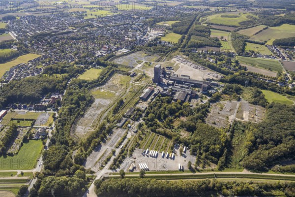 Aerial view, former Ost Heinrich Robert mine, Wiescherhöfen, Hamm, Ruhr area, North Rhine-Westphalia, Germany, Heinrich Robert mine, DE, Europe, industrial plant, industrial site, aerial view, aerial photography, aerial photography, overview, bird's-eye view, former Ost mine, historical, historical site, overview, destroyed building