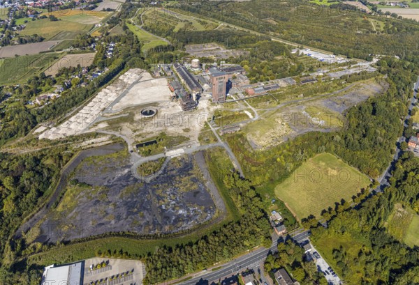 Aerial view, former Ost Heinrich Robert mine, Wiescherhöfen, Hamm, Ruhr area, North Rhine-Westphalia, Germany, Heinrich Robert mine, DE, Europe, industrial plant, industrial site, aerial view, aerial photography, aerial photography, overview, bird's-eye view, former Ost mine, historical, historical site, overview, destroyed building
