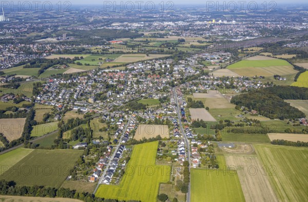 Aerial view, local view Selmigerheide, Hamm, Ruhr area, North Rhine-Westphalia, Germany, DE, Europe, property tax, real estate, aerial view, aerial photography, aerial photography, local view, townscape, urban area, overview, bird's eye view, meadows and fields, residential area, living and living, residential area, residential buildings, residential quality, residential neighbourhood, housing estate, birds-eyes view, overview