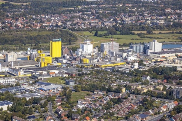 Aerial view, Brökelmann Ölmühle GmbH, Jäckering Ölmühle, industrial plants Speicherstraße, construction site new building, Hamm, Ruhr area, North Rhine-Westphalia, Germany, construction work, construction area, construction crane, construction project, construction site, DE, Europe, commercial enterprises, commercial area, commercial site, commercial use, industrial area, industrial building, industrial site, capacity requirement, aerial photograph, aerial photography, aerial photography, overview, bird's eye view, birds-eyes view, overview