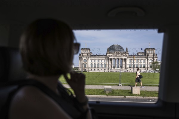 DEU Germany Germany Berlin City tour to the sights of the capital. View of the Reichstag from the tour bus